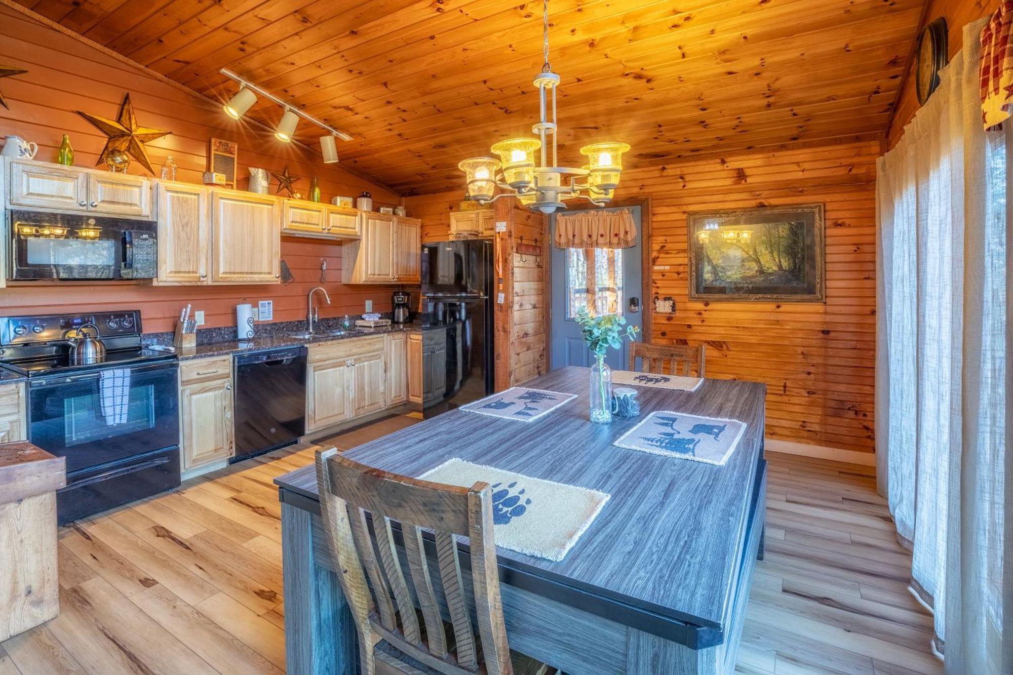 Real Log Cabin With Amazing Views, Hot Tub, Sauna, Games جاتلينبرج المظهر الخارجي الصورة